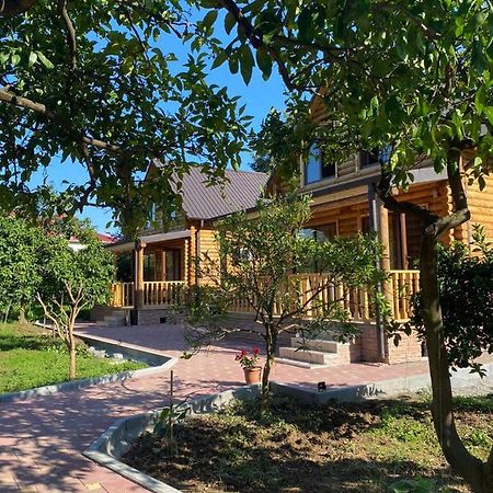 Guest House On Angisa Батуми Екстериор снимка