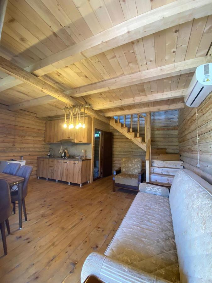 Guest House On Angisa Батуми Екстериор снимка