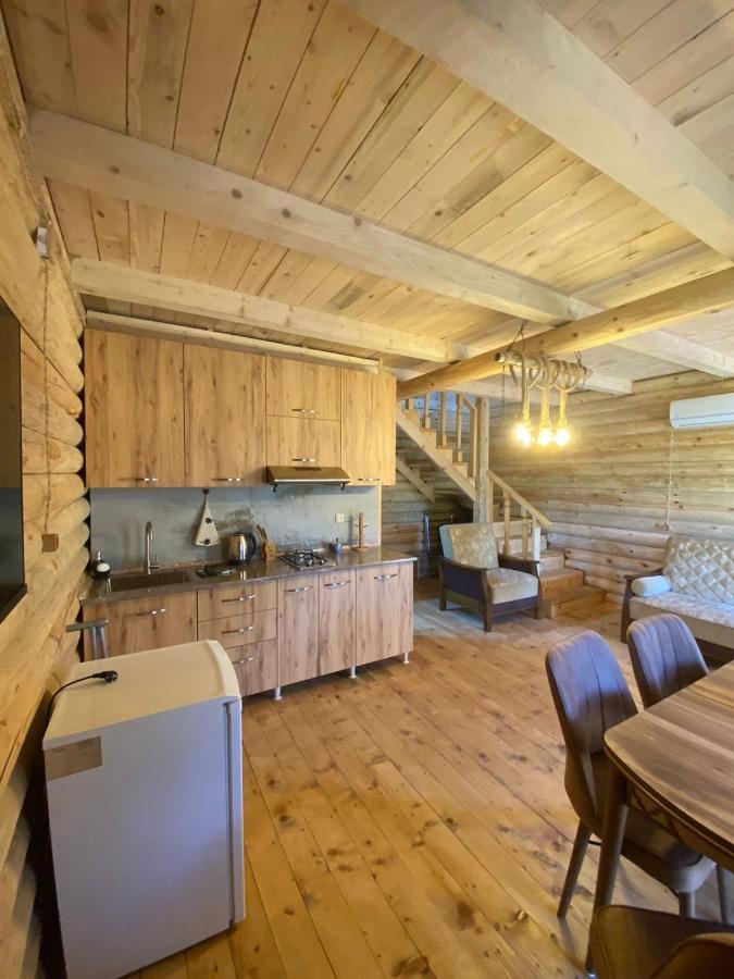 Guest House On Angisa Батуми Екстериор снимка