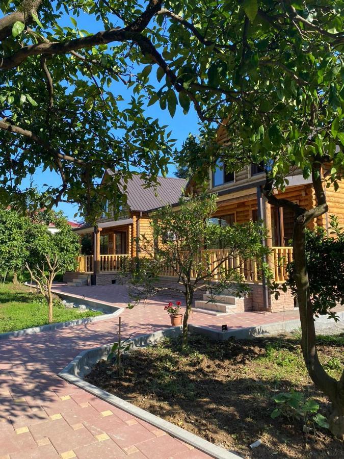 Guest House On Angisa Батуми Екстериор снимка