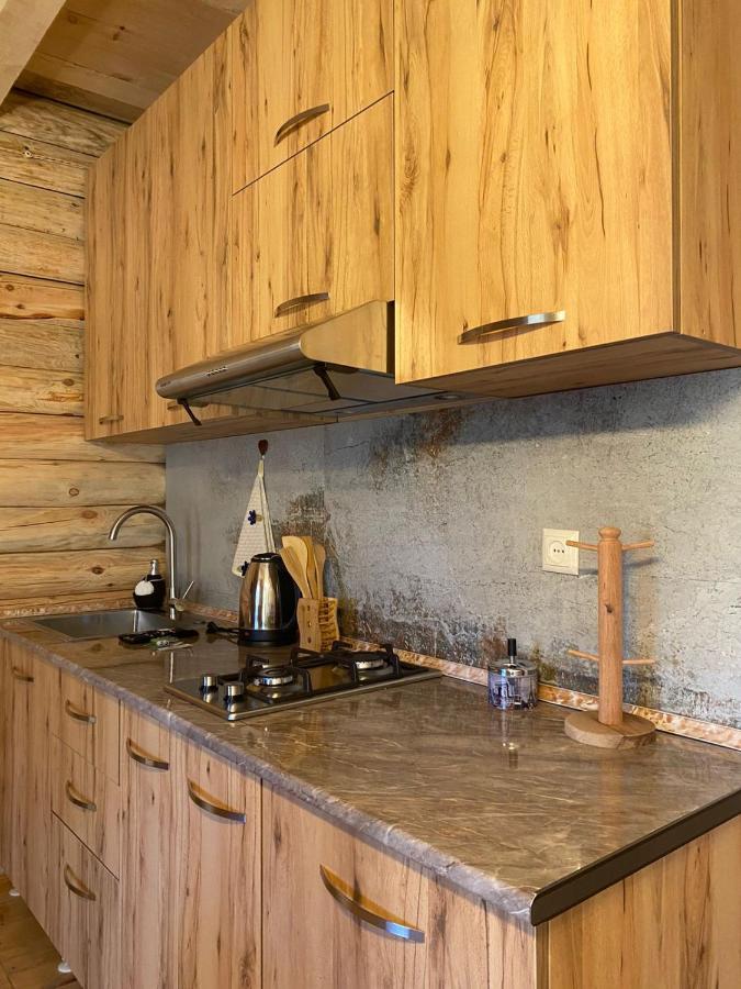 Guest House On Angisa Батуми Екстериор снимка