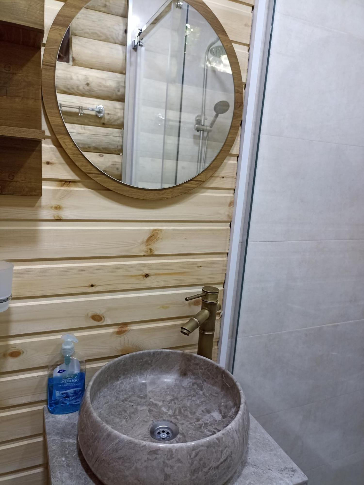Guest House On Angisa Батуми Стая снимка