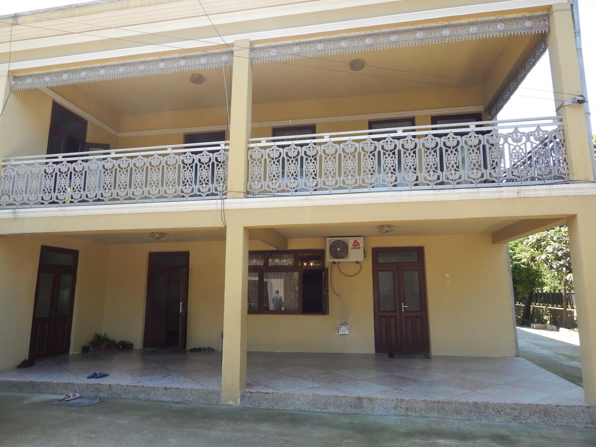 Guest House On Angisa Батуми Екстериор снимка